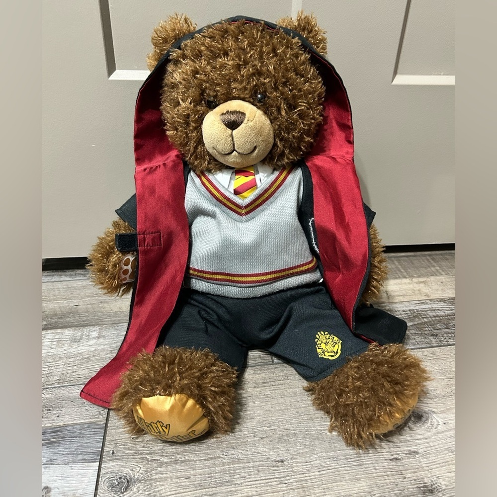 Build-A-Bear Workshop Harry Potter Gryffindor Teddy Bear Plush Robe Tie Hogwarts